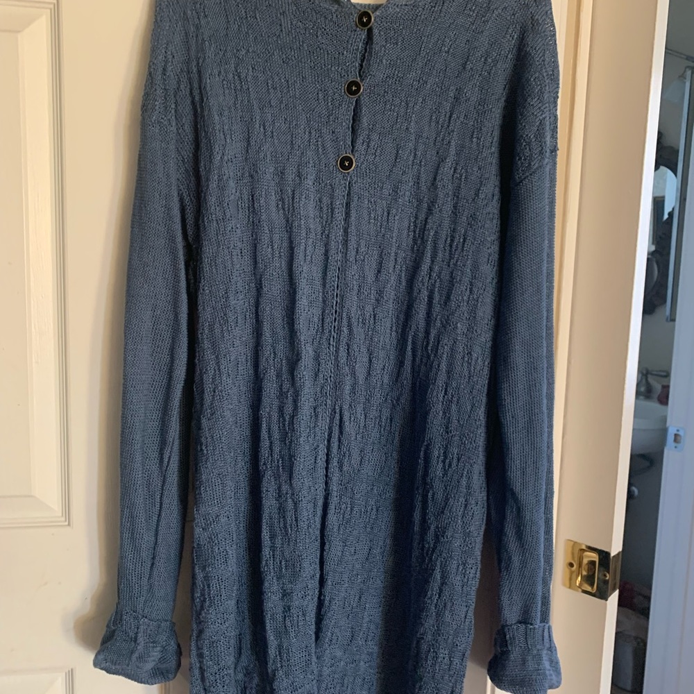 Light wait , easy we’re, extra long sleeve